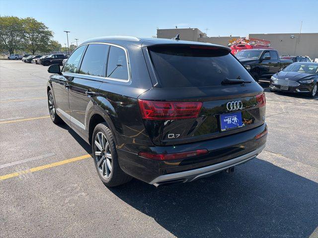 Photo of 2018 Black Audi Q7