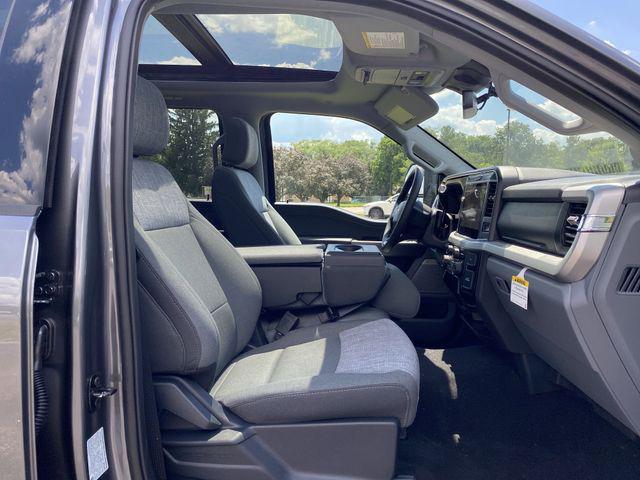 Photo of 2025 Carbonized Gray Metallic Ford F-250