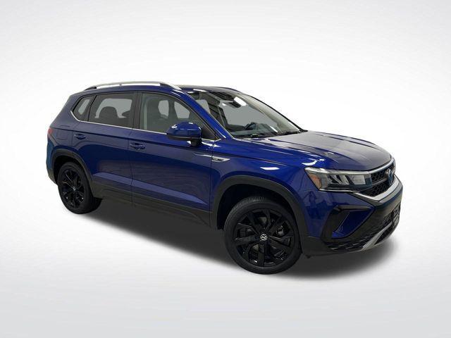 Photo of 2023 Dusk Blue Metallic Volkswagen Taos