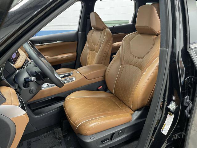 Photo of 2024 Mineral Black INFINITI QX60