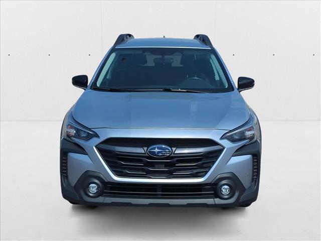 Photo of 2023 Ice Silver Metallic Subaru Outback