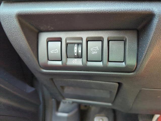 Photo of 2023 Ice Silver Metallic Subaru Outback