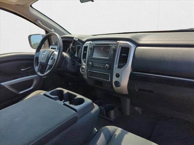 Photo of 2019 Cayenne Red Metallic Nissan Titan