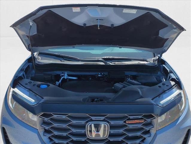 Photo of 2025 Sonic Gray Pearl Honda Ridgeline