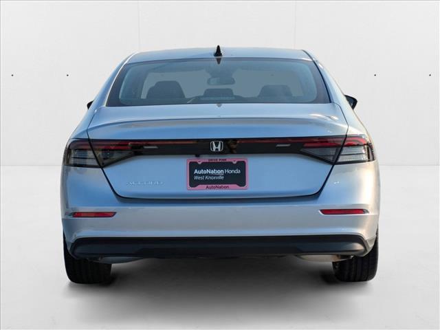 Photo of 2025 Solar Silver Metallic Honda Accord