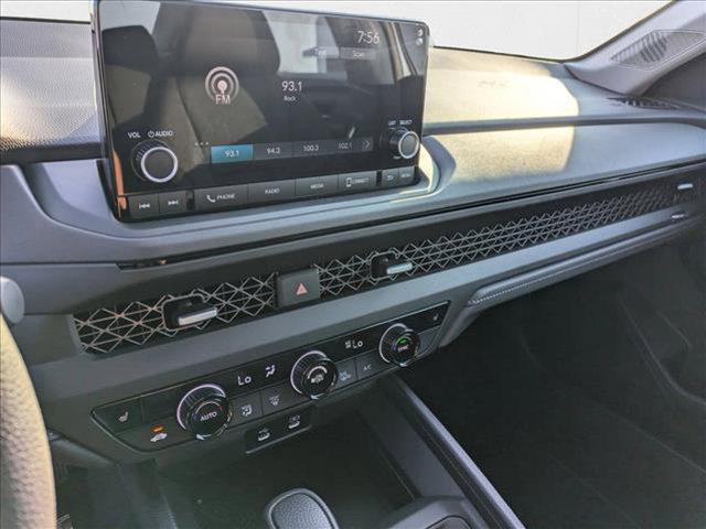Photo of 2025 Solar Silver Metallic Honda Accord