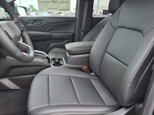 Photo of 2025 Black Chevrolet Colorado