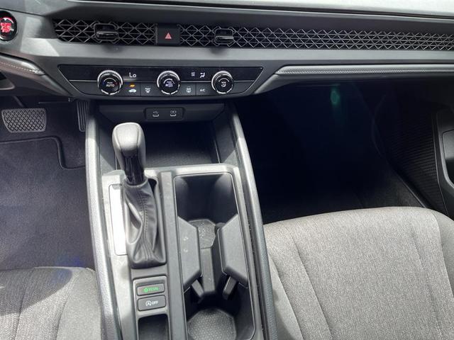 Photo of 2023 Lunar Silver Metallic Honda Accord
