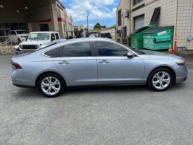 Photo of 2023 Lunar Silver Metallic Honda Accord