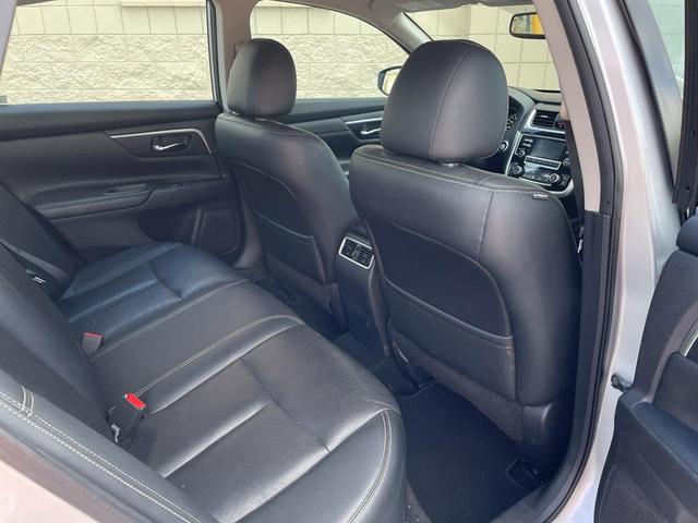 Photo of 2018 Brilliant Silver Nissan Altima