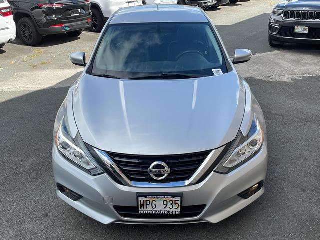 Photo of 2018 Brilliant Silver Nissan Altima