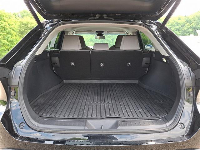 Photo of 2021 Black Toyota Venza