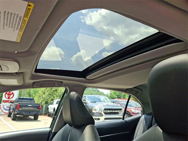 Photo of 2022 Midnight Black Metallic Toyota Camry