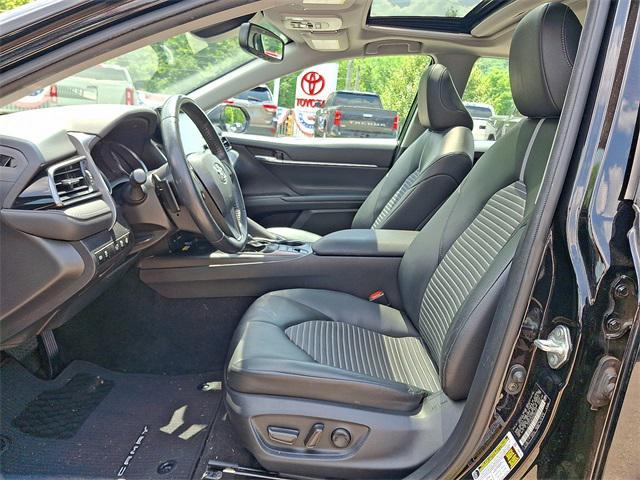 Photo of 2022 Midnight Black Metallic Toyota Camry