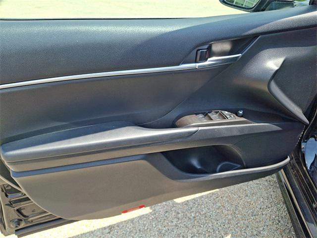 Photo of 2022 Midnight Black Metallic Toyota Camry