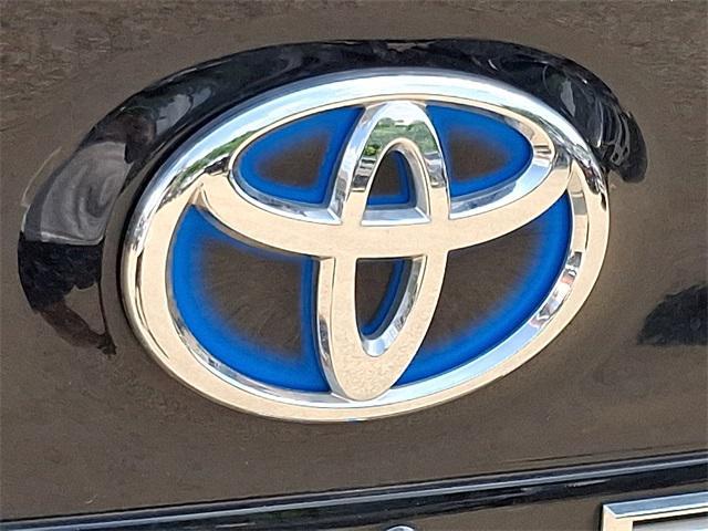 Photo of 2022 Midnight Black Metallic Toyota Camry