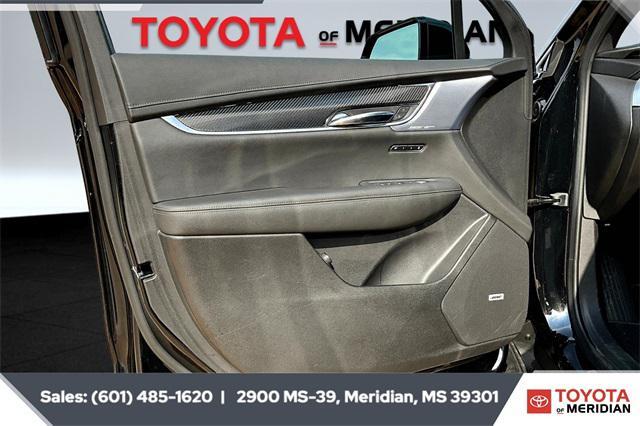 Photo of 2024 Stellar Black Metallic Cadillac XT6