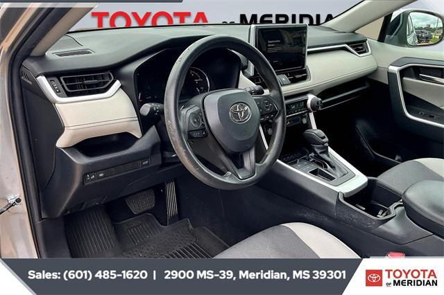Photo of 2023 Silver Sky Metallic Toyota RAV4