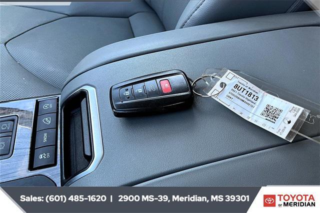 Photo of 2021 Magnetic Gray Metallic Toyota Highlander