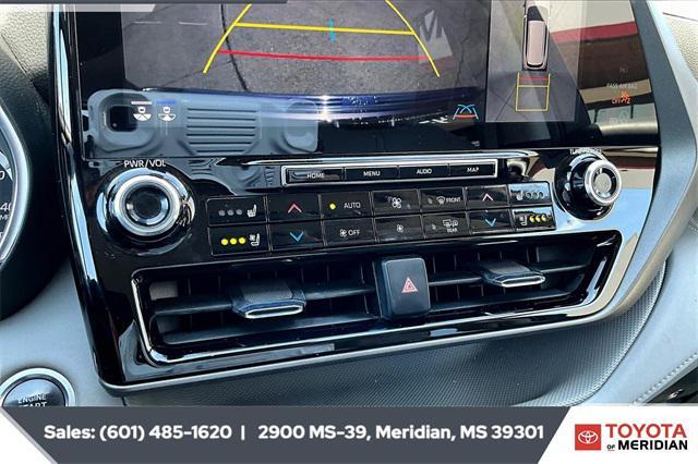 Photo of 2021 Magnetic Gray Metallic Toyota Highlander