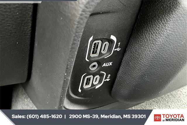 Photo of 2023 Diamond Black Crystal Pearlcoat RAM 1500