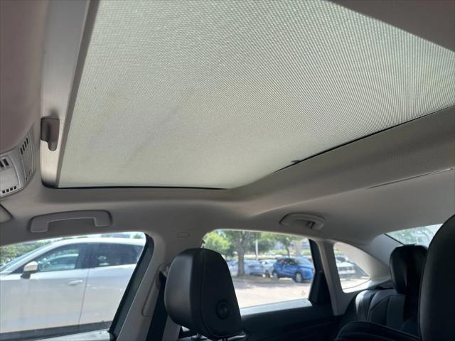 Photo of 2019 Platinum Gray Volkswagen Jetta