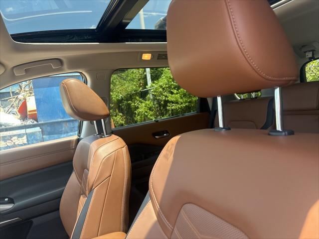 Photo of 2024 Super Black Nissan Pathfinder