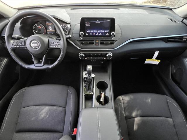 Photo of 2025 Gun Metallic Nissan Altima