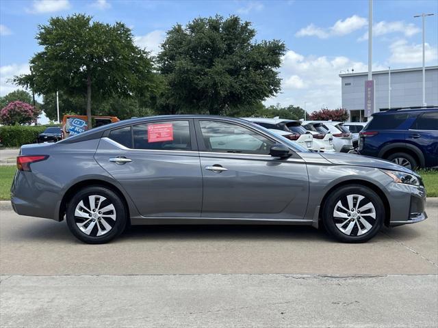 Photo of 2025 Gun Metallic Nissan Altima
