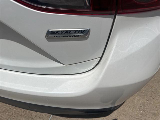 Photo of 2014 Snowflake White Pearl Mica Mazda Mazda3
