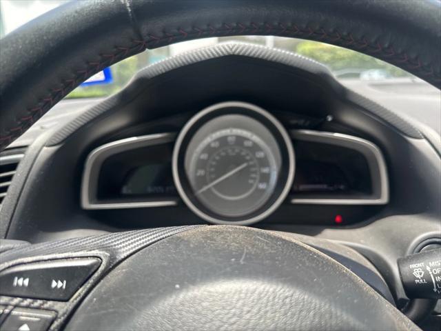 Photo of 2014 Snowflake White Pearl Mica Mazda Mazda3