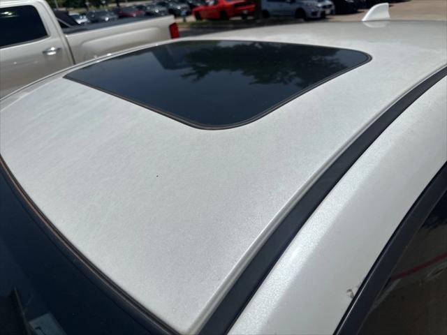 Photo of 2014 Snowflake White Pearl Mica Mazda Mazda3