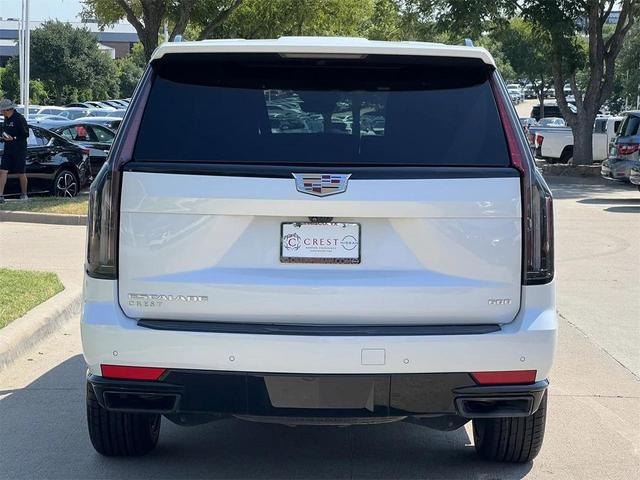 Photo of 2023 Crystal White Tricoat Cadillac Escalade