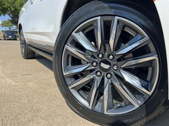 Photo of 2023 Crystal White Tricoat Cadillac Escalade