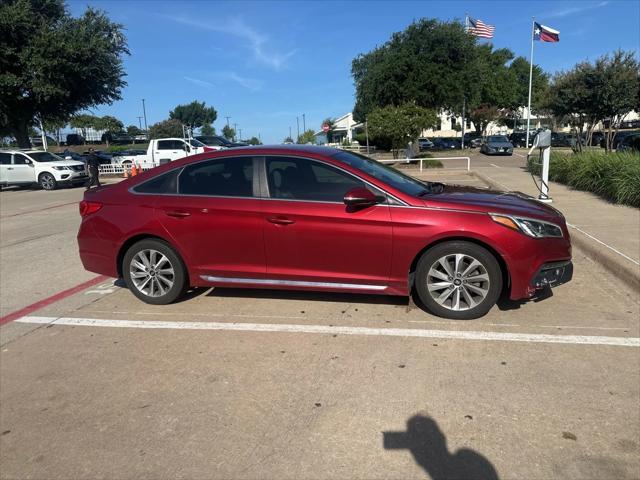 Photo of 2016 Venetian Red Hyundai SONATA