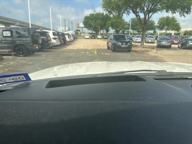 Photo of 2020 White Lincoln Navigator