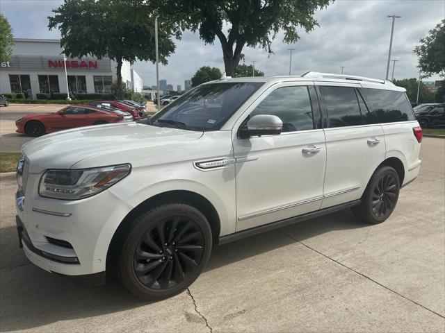 Photo of 2020 White Lincoln Navigator