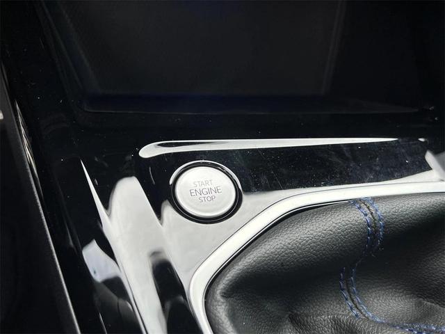 Photo of 2024 Pure White Volkswagen Golf R