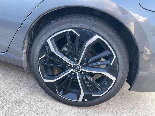Photo of 2023 Gun Metallic Nissan Altima