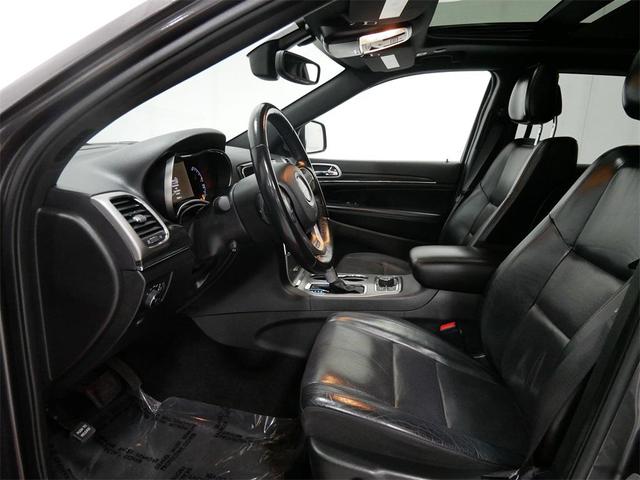 Photo of 2021 Granite Crystal Metallic Clearcoat Jeep Grand Cherokee