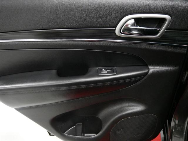 Photo of 2021 Granite Crystal Metallic Clearcoat Jeep Grand Cherokee