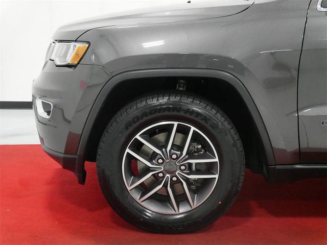 Photo of 2021 Granite Crystal Metallic Clearcoat Jeep Grand Cherokee
