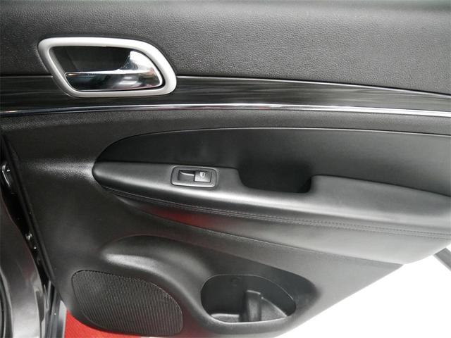 Photo of 2021 Granite Crystal Metallic Clearcoat Jeep Grand Cherokee
