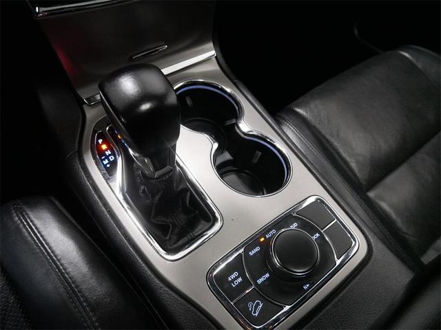 Photo of 2021 Granite Crystal Metallic Clearcoat Jeep Grand Cherokee