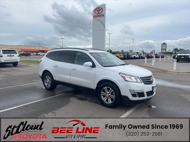 Photo of 2016 Iridescent Pearl Tricoat Chevrolet Traverse
