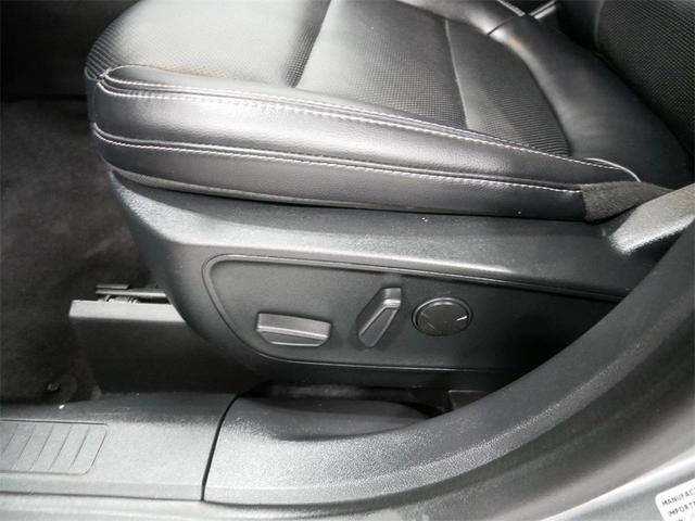 Photo of 2022 Iconic Silver Metallic Ford Escape