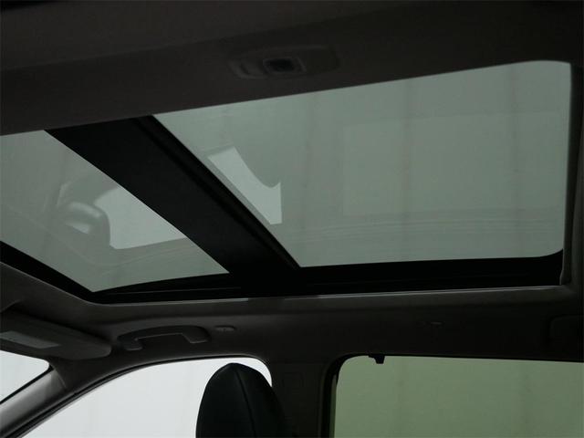 Photo of 2023 Champagne Silver Metallic Nissan Rogue