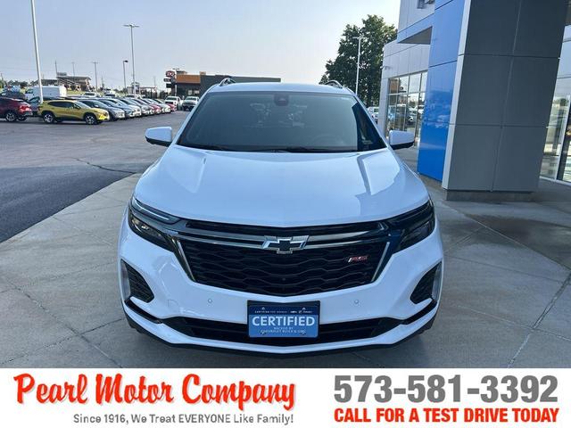 Photo of 2023 Summit White Chevrolet Equinox
