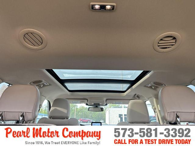 Photo of 2020 Star White Ford Explorer