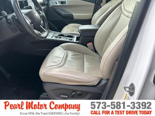 Photo of 2020 Star White Ford Explorer